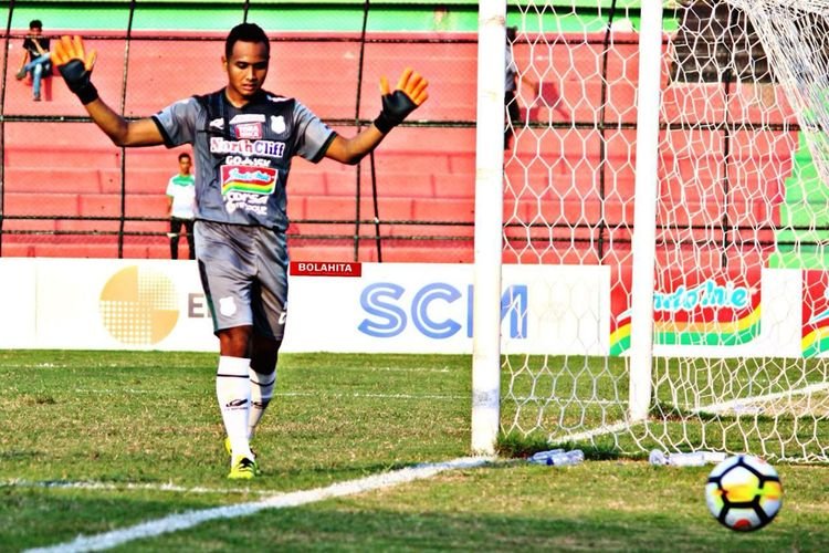 Kiper Ahmad Fauzi memutuskan hengkang dari PSMS Medan karena tidak mendapat kepastian masa depannya di klub. (foto: Abdi Panjaitan)
