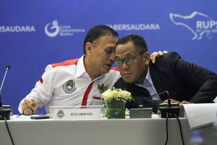 Ketua Umum PSSI,  Mochamad Irawan dan Dirut PT LIB, Cucu Somantri. (Foto : PSSI)