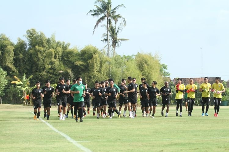 Para pemain PSS sedang berlatih. (foto : Dok.PSS)