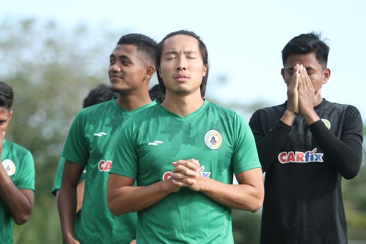 Para pemain PSS saat sedang berlatih (foto : Dok.PSS)