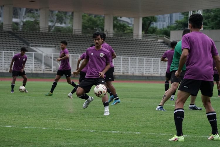 Para pemain timnas Indonesia U-23 sedang berlatih. (Foto : PSSI)