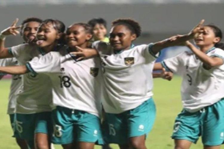 Selebrasi TImnas Indonesia Puteri U-18 saat hadapi Vietnam. (Foto : Instagram PSSI)