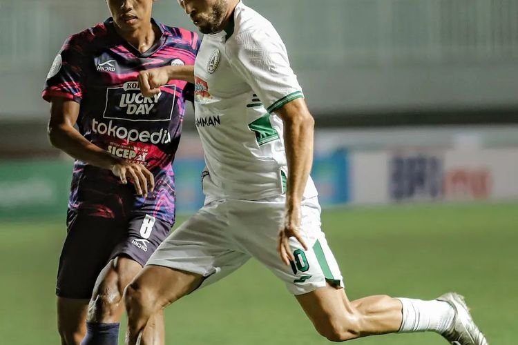 Ze Valente bermain apik saat hadapi Rans Nusantara (Foto : IG PSS)