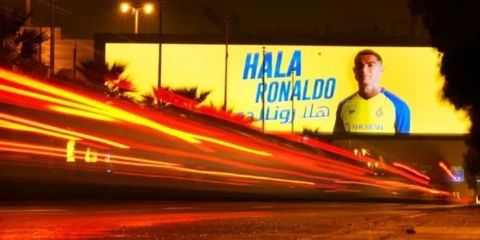 Banner Cristiano Ronaldo di Arab Saudi mewarnai bergabungnya kapten Portugal itu dengan Al Nassr