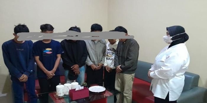 Para pelaku pemerkosaan saat diamankan di Unit PPA Polres Brebes