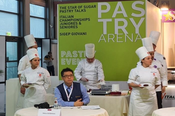 Petrus Gandamana saat menjadi juri di Sigep, Italia, Januari 2020