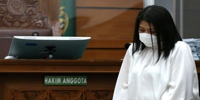 Putri Candrawathi saat mengikuti sidang di PN Jakarta Selatan