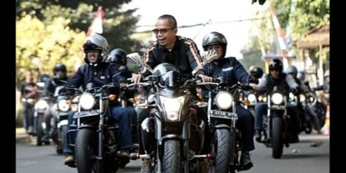 Dirjen Pajak Suryo Utomo mengendarai moge