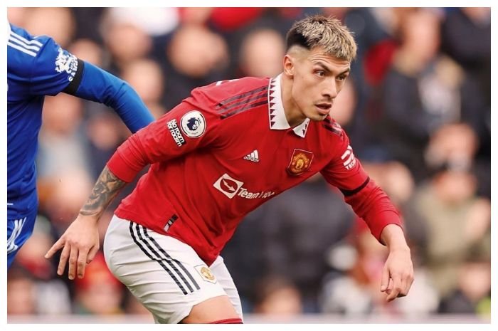 Bek tengah Manchester United Lisandro Martinez yang mendapat julukan The Butcher alias si Penjagal.