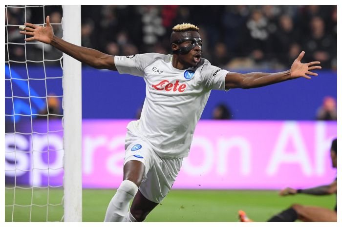 Striker Victor Osimhen melakukan selebrasi  gol di laga melawan Eintracht Frankfurt di laga pertama babak 16 besar Liga Champions, Rabu, 22 Februari 2023 dini hari WIB.