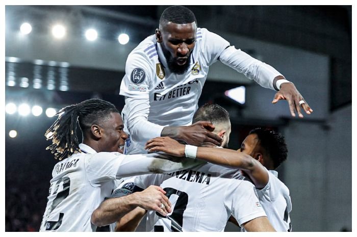 Pemain Real Madrid merayakan gol di laga melawan Liverpool di leg pertama 16 besar Liga Champions di Stadion Anfield, Rabu, 22 Februari 2023 dini hari WIB.