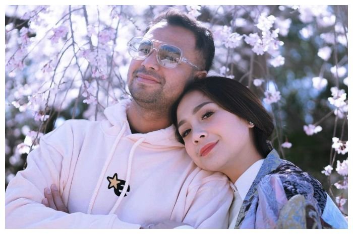 Raffi Ahmad dan pasangannya Nagita Slavina.