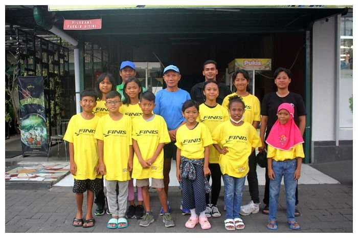 Tim loncat indah DIY