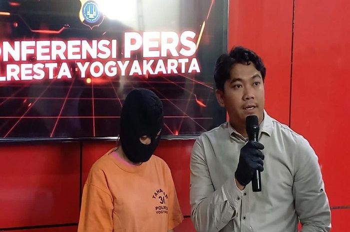 DJ inisial BES mencuri iPhone temannya