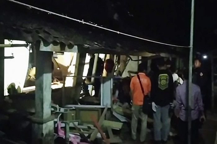 Ledakan petasan di Desa Jebengsari, Salaman, Magelang