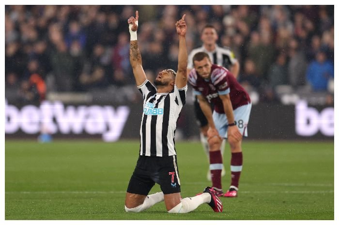 Pemain Newcastle United Joelinton merayakan gol di laga melawan West Ham United, Kamis, 6 April 2023 dini hari WIB.