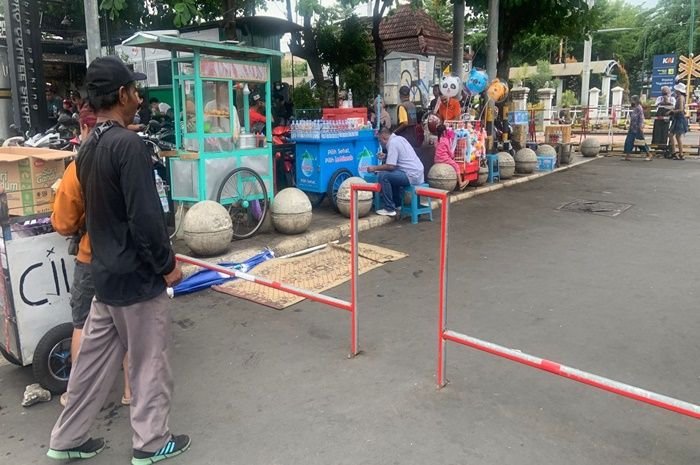 Perlintasan Teteg dipasangi pagar rendah