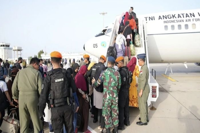 TNI berhasil mengevakuasi 110 WNI dari Sudan