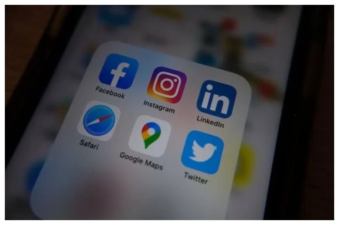 Pembaca berita lewat Twitter akan dikenai biaya.