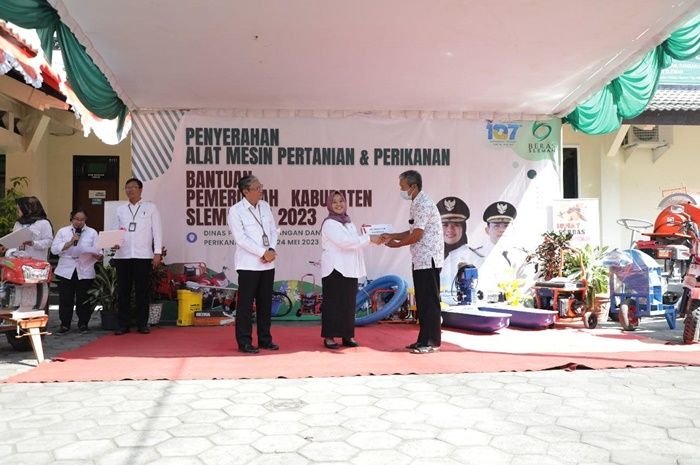 Bantuan peralatan dan mesin pertanian dari Pemda Sleman
