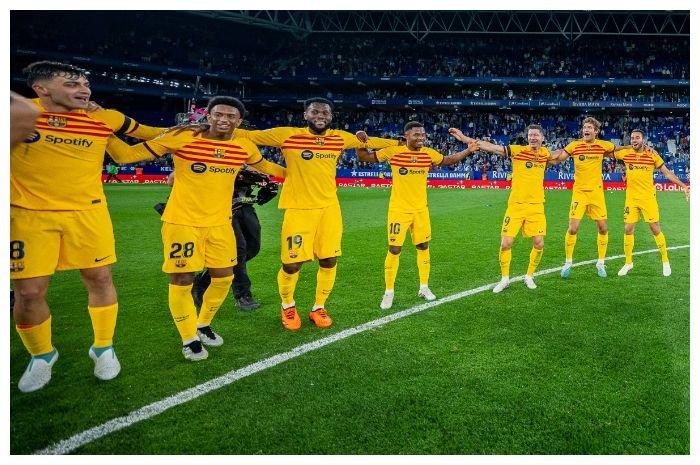 Barcelona juara LaLiga Spanyol usai kalahkan Espanyol 4-2.