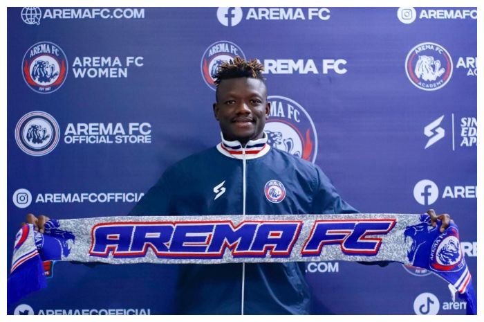 Charles Lokolingoy, pemain berpaspor Australia bergabung dengan Arema FC.