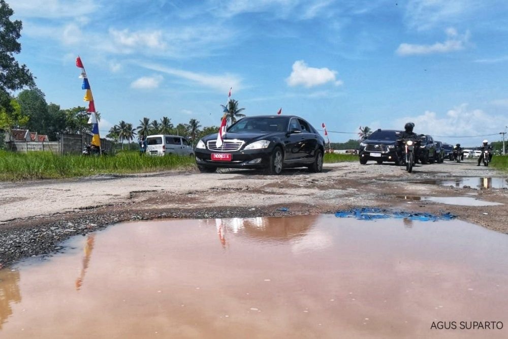 Presiden Jokowi saat meninjau Lampung