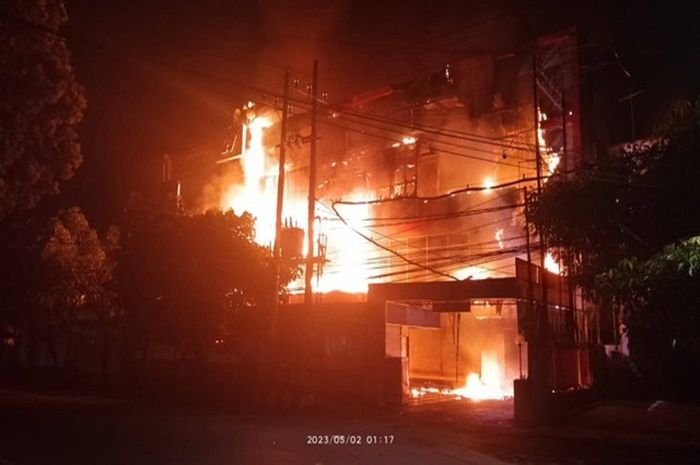 Malang Plaza terbakar pada Selasa, 2 Mei 2023
