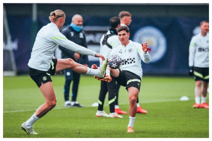 Pemain Manchester City latihan jelang lawan Real Madrid di semifinal pertama Liga Champions.