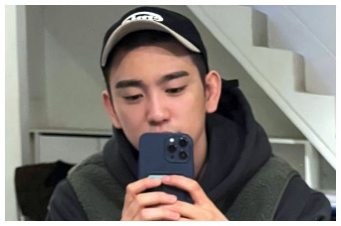 Park Jinyoung GOT7 mulai menjalani wajib militer di Korea Selatan.