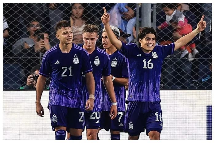 Pemain Argenina U20 rayakan gol lawan Selandia Baru U20 di Piala Dunia U20 2023.