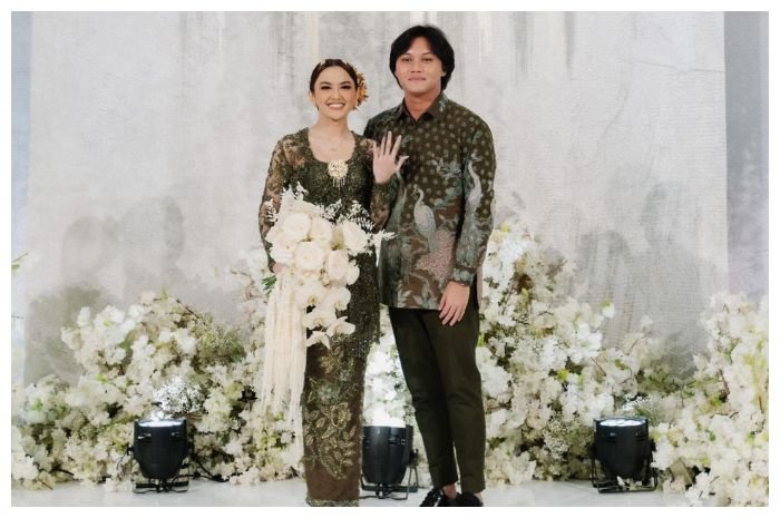 Rizky Febian dan Mahalini resmi bertunangan.
