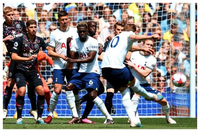 Tottenham Hotspur kalah 3-1 dari Brentford di pertandingan Liga Premier Inggris, Sabtu, 20 Mei 2023.