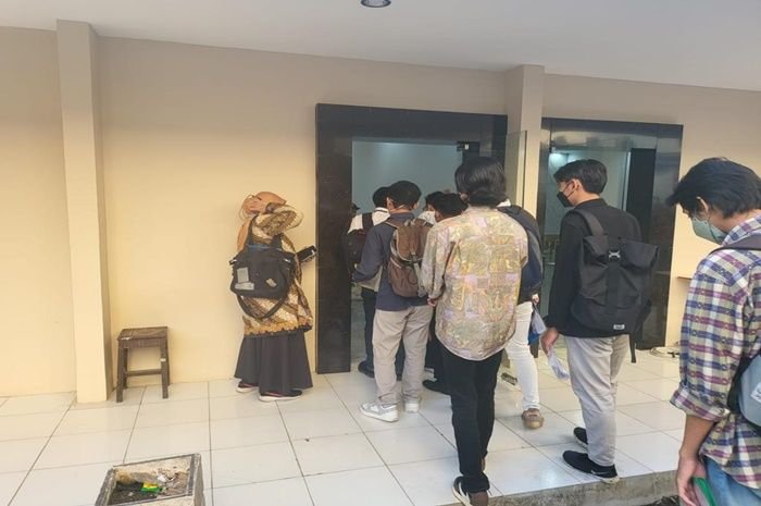 11 ruangan milik Universitas Pembangunan Nasional Veteran Yogyakarta (UPNVY) akan dijadikan lokasi Ujian Tulis Berbais Komputer (UTBK) Seleksi Nasional Berdasarkan Tes (SNBT) dari seluruh kampus yang ada di Yogyakarta.