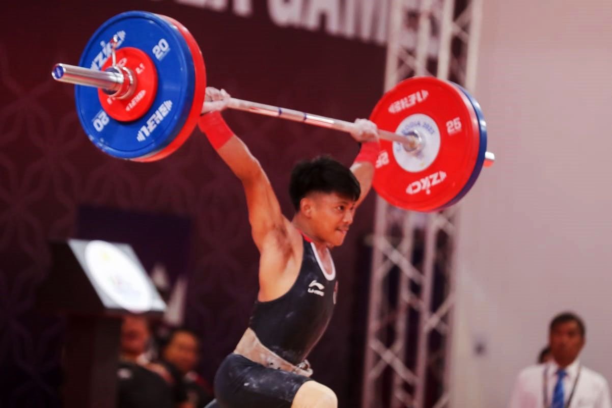 Muhammad Husni raih perunggu di cabang angkat besi SEA Games 2023 Kamboja.