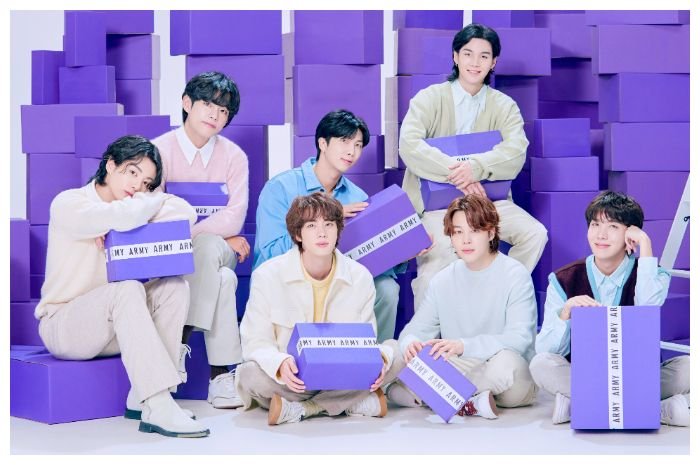 Ulang tahun ke-10, BTS dengan formasi lengkap rilis single Take Two.