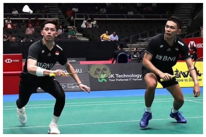 Ganda putra Fajar Alfian/Muhammad Rian Ardianto langsung tersingkir di Singapore Open 2023.