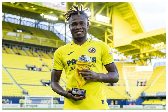 AC Milan mengincar striker Villarreal Samuel Chukwueze.