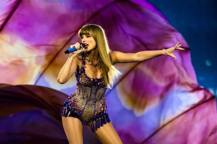 Taylor Swift saat tampil di MetLife Stadium, 26 Mei 2023 di East Rutherford, New Jersey