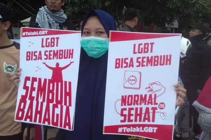 Demo menolak LGBT