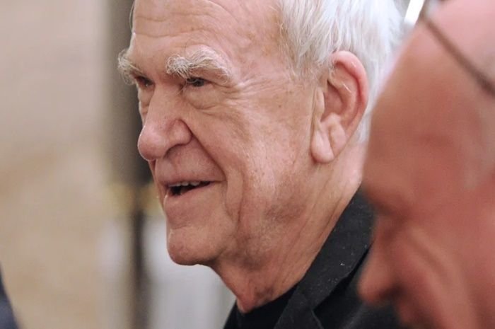 Penyair dan penulis ternama, Milan Kundera