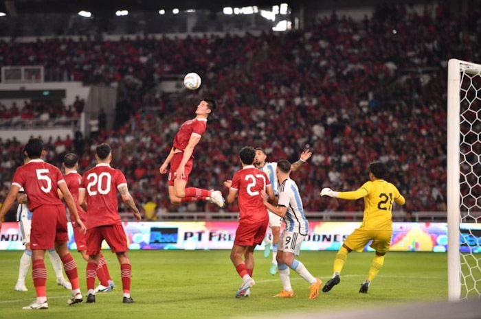Timnas Indonesia pada laga persahabatan dengan Argentina