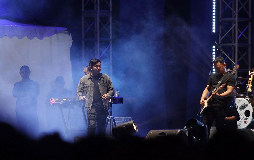 Denny Caknan tampil di BLIS PAN di Semarang.