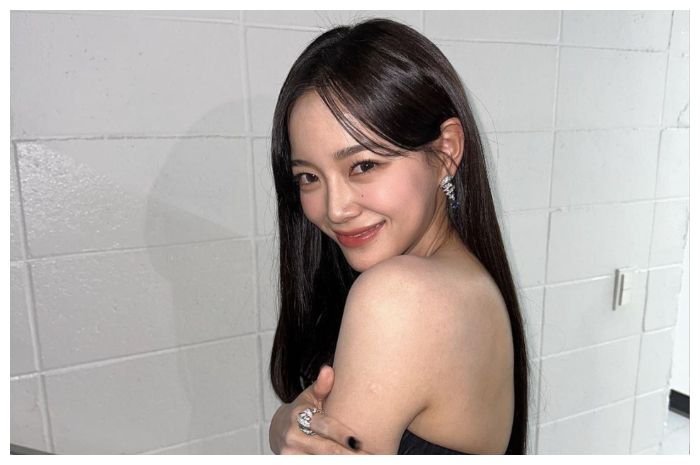 Kim Sejeong, kembali bernyanyi setelah vakum dua tahun.