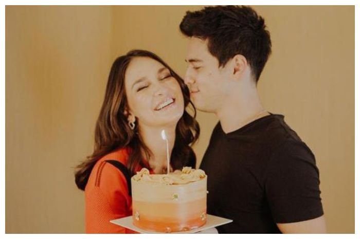 Luna Maya dan kekasihnya Maxime Bouttie.