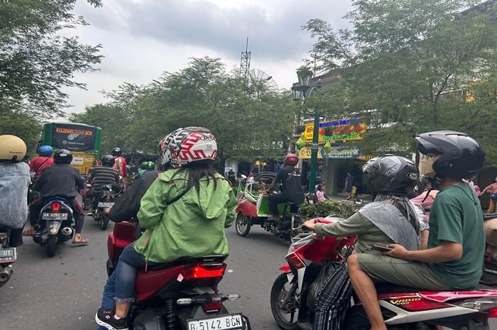 Suasana lalu lintas di Malioboro