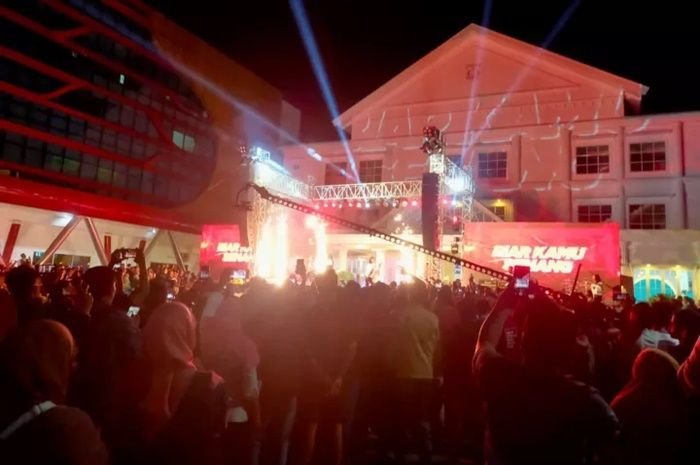 Suasana konser di RSUD Bangil, Pasuruan, Jawa Timur yang membuat geram