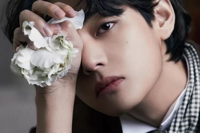Taehyung atau V BTS akan rilis album solo pertamanya