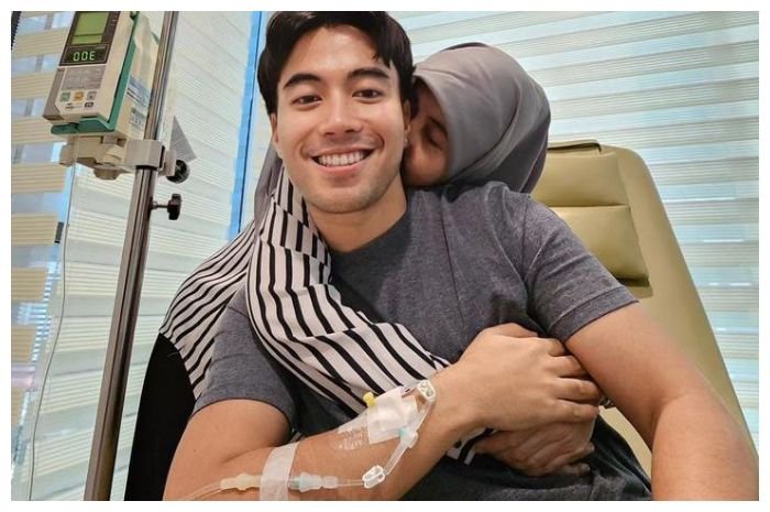 Vidi Aldiano saat menjalani pengobatan kanker yang dideritanya